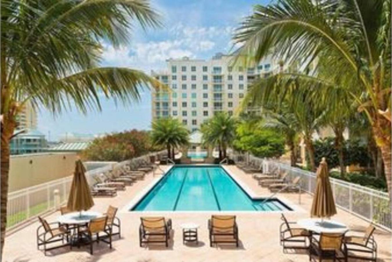 Apartment In Casa Costa Condo!Beach Pass Included Boynton Beach Extérieur photo
