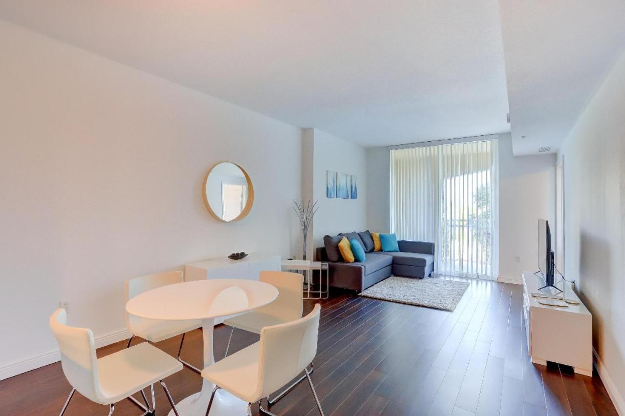 Apartment In Casa Costa Condo!Beach Pass Included Boynton Beach Extérieur photo