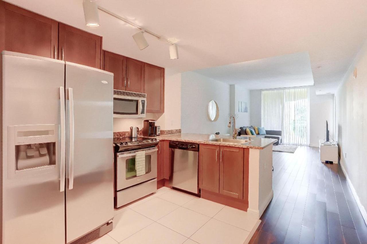 Apartment In Casa Costa Condo!Beach Pass Included Boynton Beach Extérieur photo