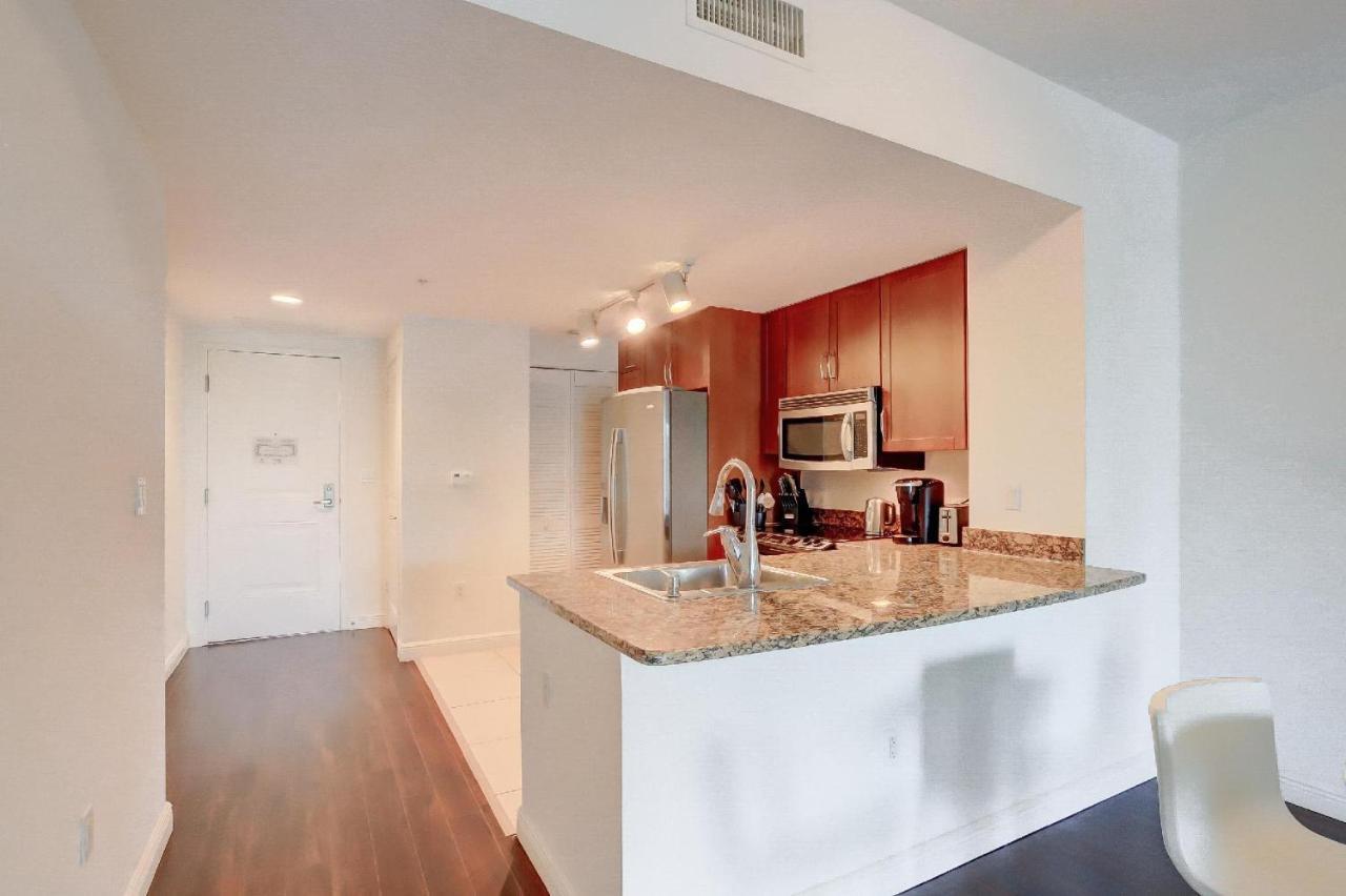 Apartment In Casa Costa Condo!Beach Pass Included Boynton Beach Extérieur photo