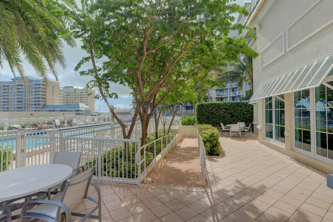 Apartment In Casa Costa Condo!Beach Pass Included Boynton Beach Extérieur photo